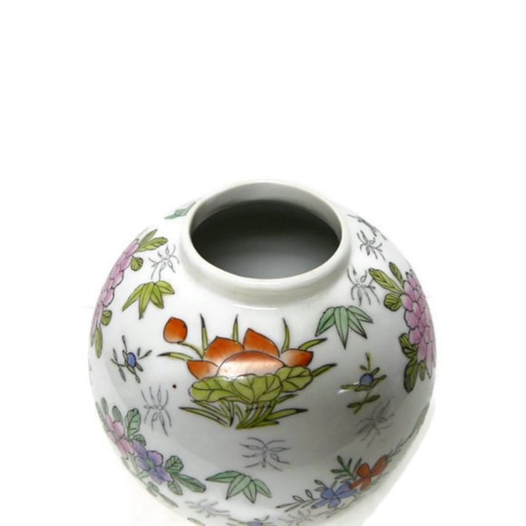 Vintage Accents Macau Style Porcelain Chinese Ginger Jar Vase